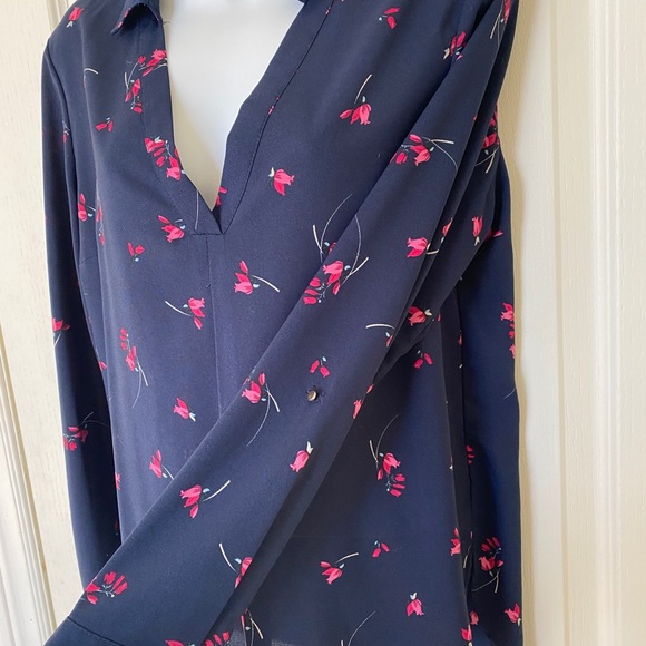 DYNAMITE 🌟 navy blue blouse - Picture 8 of 11